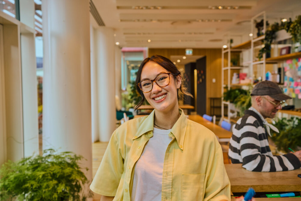 Nieuwe baan 25 jarige i Stock 2231951927